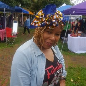 Meet your Posher, Denise